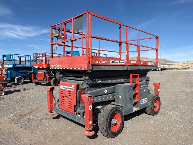 2013 Skyjack SJ8841RT Dual Fuel 4x4 Scissor Lift