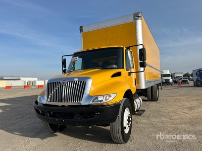 2018 International 4300 4x2 Moving شاحنة فان