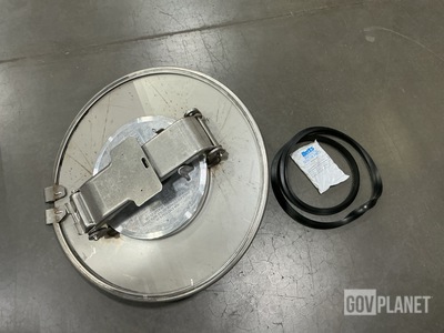 (11) Betts Industries IVA9720CXB059 Manhole Covers