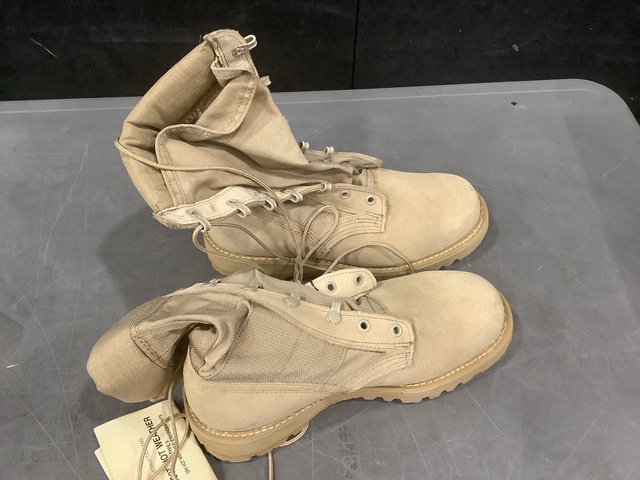 (76) Pairs of Assorted Boots