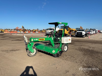 Lay-Mor SM300 Self-Propelled Broom