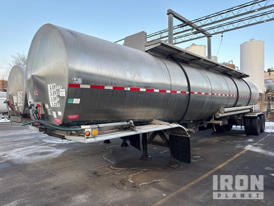 1995 Acro Trailer Company 7000 gal T/A مقطورة صهاريج