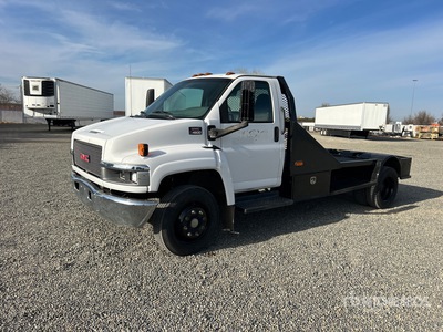 2003 Chevrolet C4 4x2 Flatbed Truck