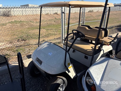 2011 Cushman Shuttle 2+2 Golf Cart