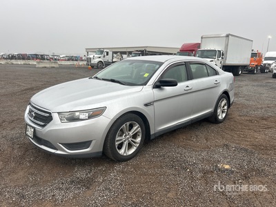 2015 Ford Taurus SE Automobile