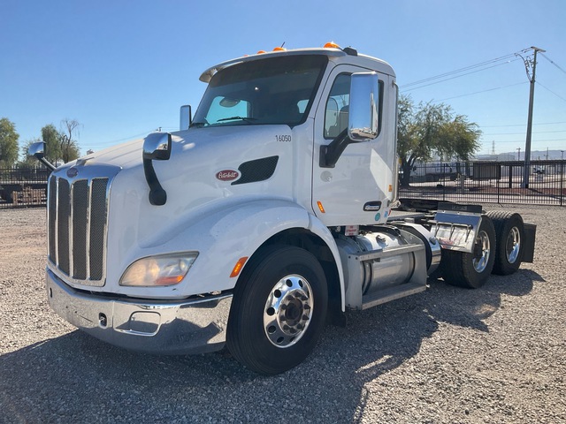 2016 Peterbilt 579 6x4 T/A Day Cab Truck Tractor