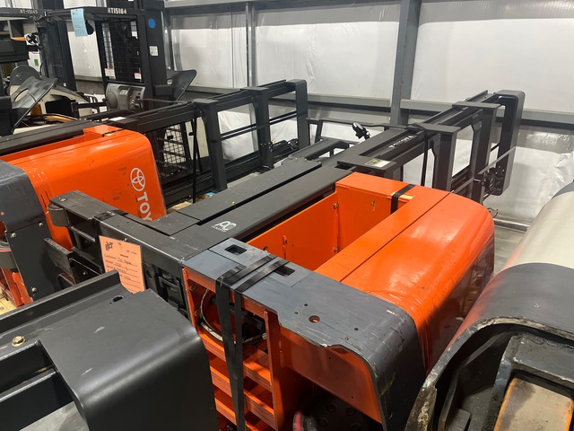 2020 Toyota 8BPUE15 2400 lb Order Picker