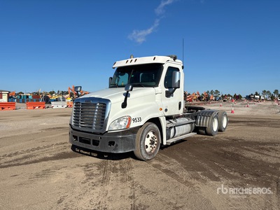 2016 Freightliner Cascadia 125 6x4 T/A Day Cab Truck Tractor