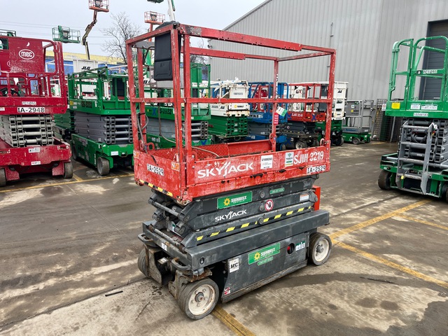 2016 Skyjack SJIII-3219 Electric Scissor Lift