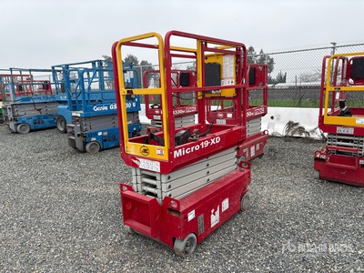 2021 MEC Micro 19-XD Electric Scissor Lift