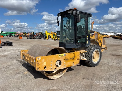2018 Cat CS44B Smooth Drum Compactor