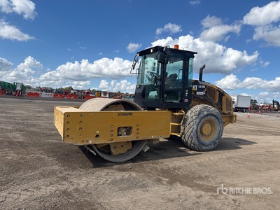 2018 Cat CS78B Smooth Drum Compactor