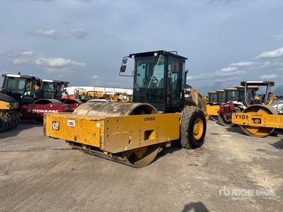 2019 Cat CS78B Smooth Drum Compactor