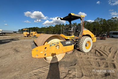 2019 Volvo SD115B Smooth Drum Compactor