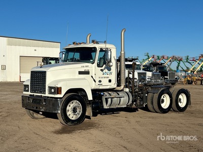 2020 Mack Pinnacle 6x4 T/A Day Cab Truck Tractor