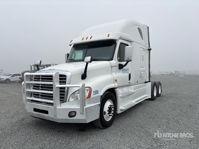 2015 Freightliner Cascadia 125 6x4 T/A Sleeper Truck Tractor