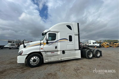 2016 Freightliner Cascadia 125 6x4 T/A Sleeper Truck Tractor