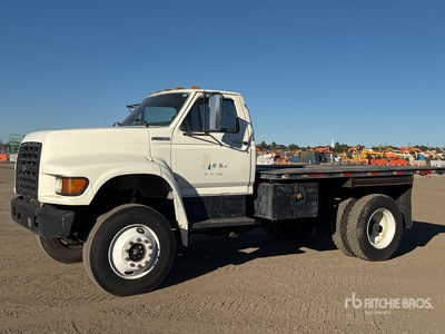 1998 Ford F800 4x4 Flatbed Truck