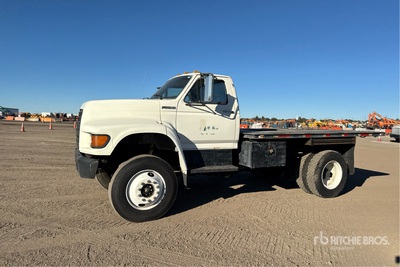 1998 Ford F800 4x4 平台トラック