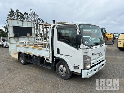 2009 Isuzu ELF NPR 85 4x2 Traffic Control Truck Varios camion control trafico