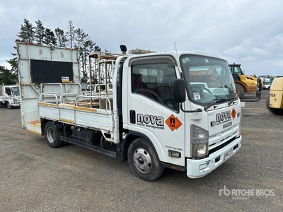 2009 Isuzu ELF 4x2 Traffic Control Truck