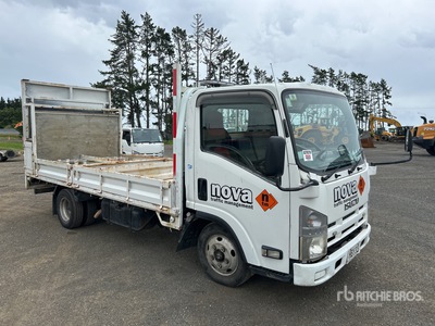2008 Isuzu ELF 4x2 Traffic Control Truck Varios camion control trafico