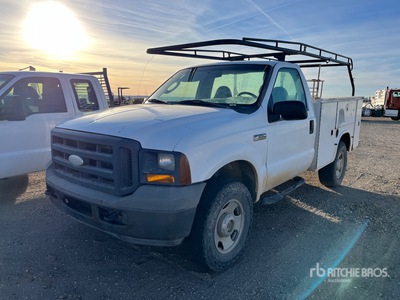 2005 Ford F-350 XL 4x4 Utility Truck