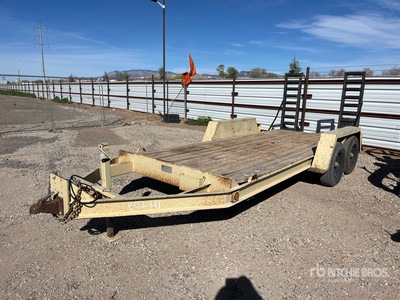 1996 Trail King TKU 16 ft T/A Remolque Portamaquinaria