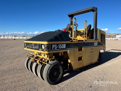 1999 Cat PS-150B 9 Wheel Pneumatic Roller