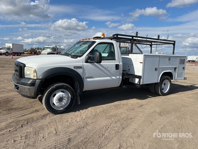 2006 Ford F-450 XL 4x2 Utility Truck