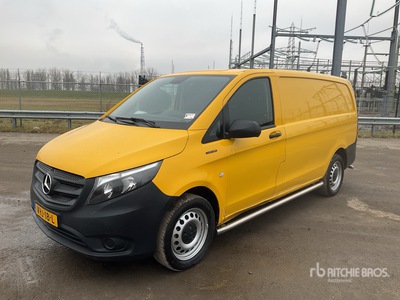 2020 Mercedes-Benz E-vito Long Electric Passenger Van