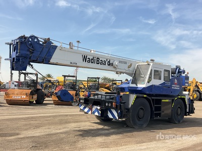 2003 Tadano 30 ton 4x4x4 Grue tout terrain