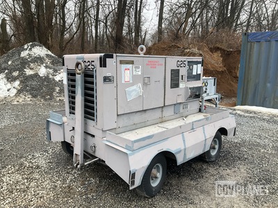 John R Hollingsworth A/M32A-86 72kW Generator Set