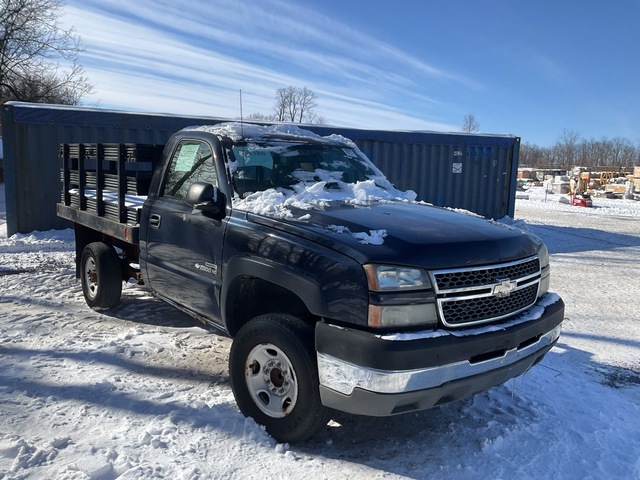 2005 Chevrolet 25000HD Flatbed Pickup