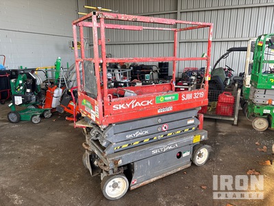 2015 Skyjack SJII-3219 Electric Scissor Lift