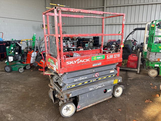 2015 Skyjack SJII-3219 Electric Scissor Lift