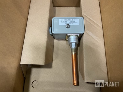 (10) Detroit Switch 222-32NH1-2223760 Thermostatic Switches