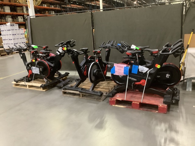 (8) Life Fitness IC7 Exercise Bikes