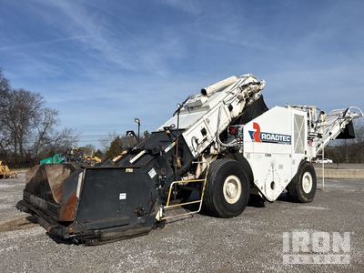 2013 Roadtec SB-2500E Wheel جهاز نقل الأسفلت