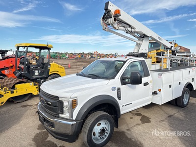 2018 Versalift STE36NE 36 ft on 2018 Ford F-550 4x2 Bucket Truck