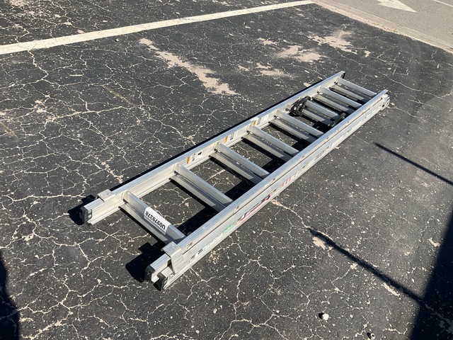 2021 Louisville AE2216 16 ft Extension Ladder