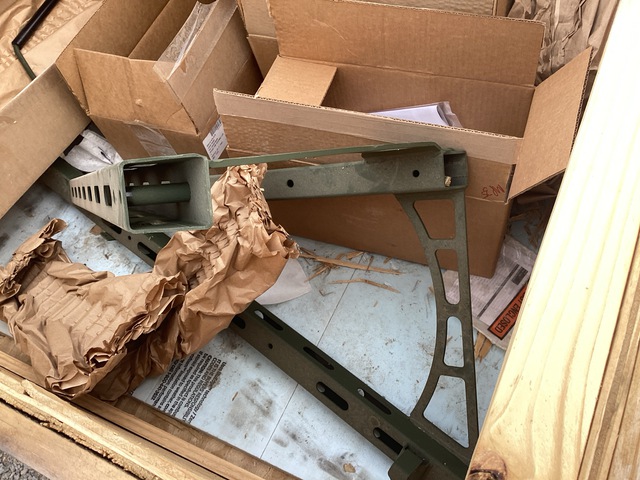 Oshkosh 57K8846 Spare Tire Retainer