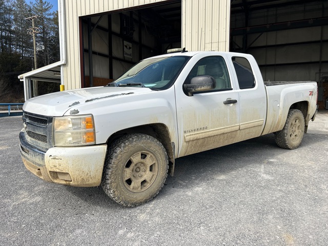 2011 Chevrolet 1500 4x4 Extended Cab Pickup