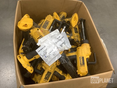 (31) Dewalt DC545 Cordless Adhesive Dispensers