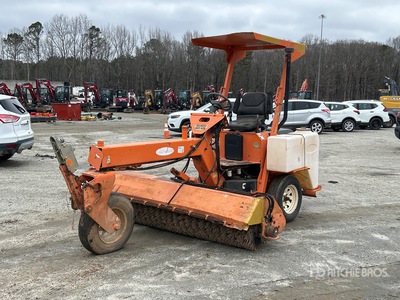 2005 Lay-Mor 8HC Self-Propelled Brooms