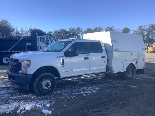 2018 Ford F-350 XL 4x4 Crew Cab Utility Truck