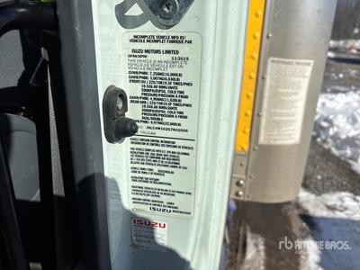 2016 Isuzu NPR-XD Van Truck