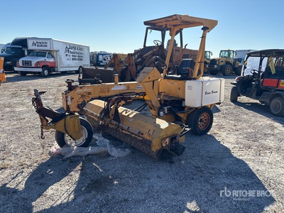 2001 Broce BB250C Self-Propelled Broom