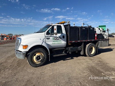 2007 Ford F-650 4x2 Fuel and Lube Truck