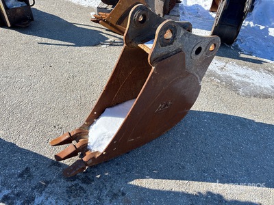 2017 Takeuchi BTB12512 11 in Digging Trench Mini Godet de pelleteuse